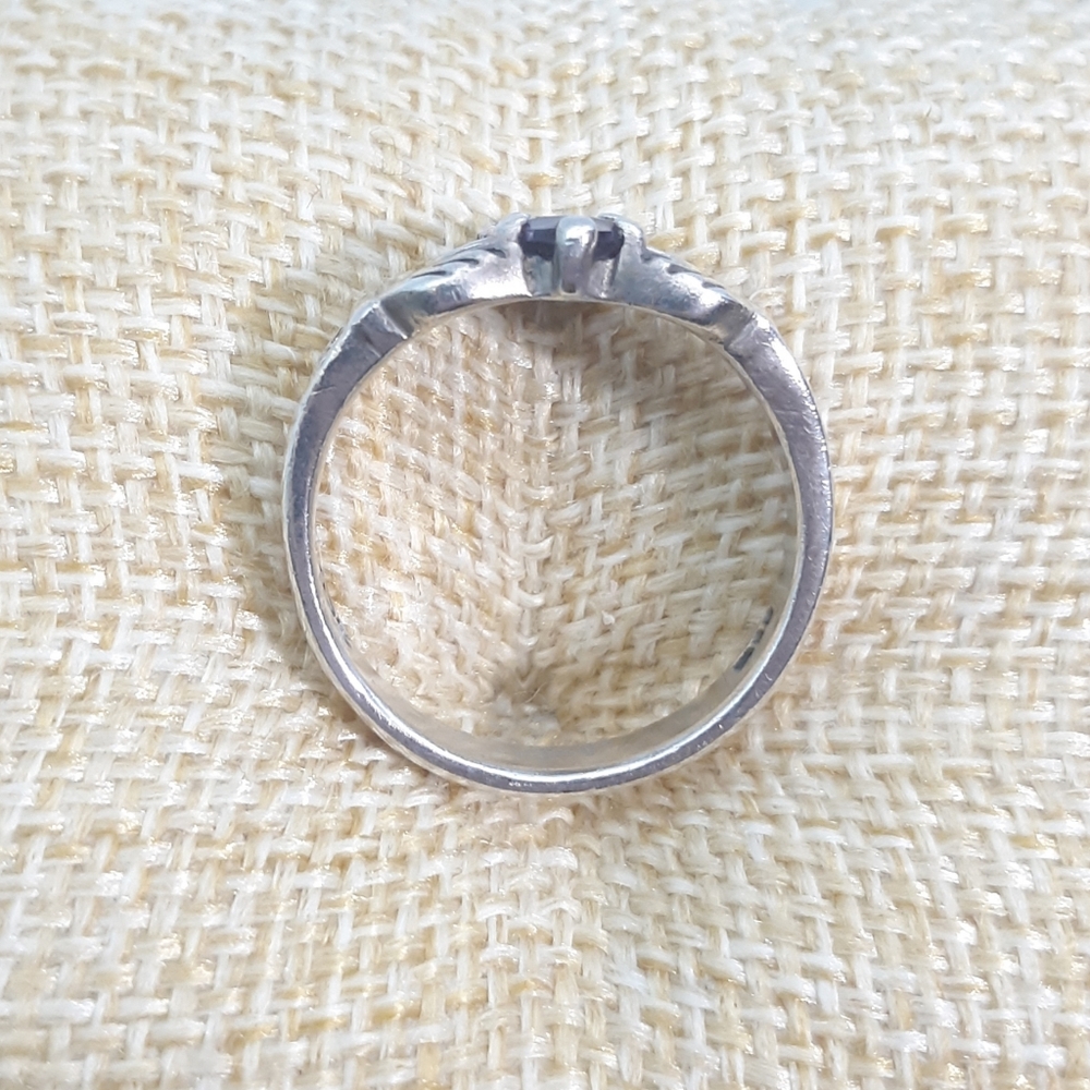 *Sz 8 womens vintage 1980s Sterling Silver Claddagh Ring Signed 925 DM Purple - Picture 8 of 16